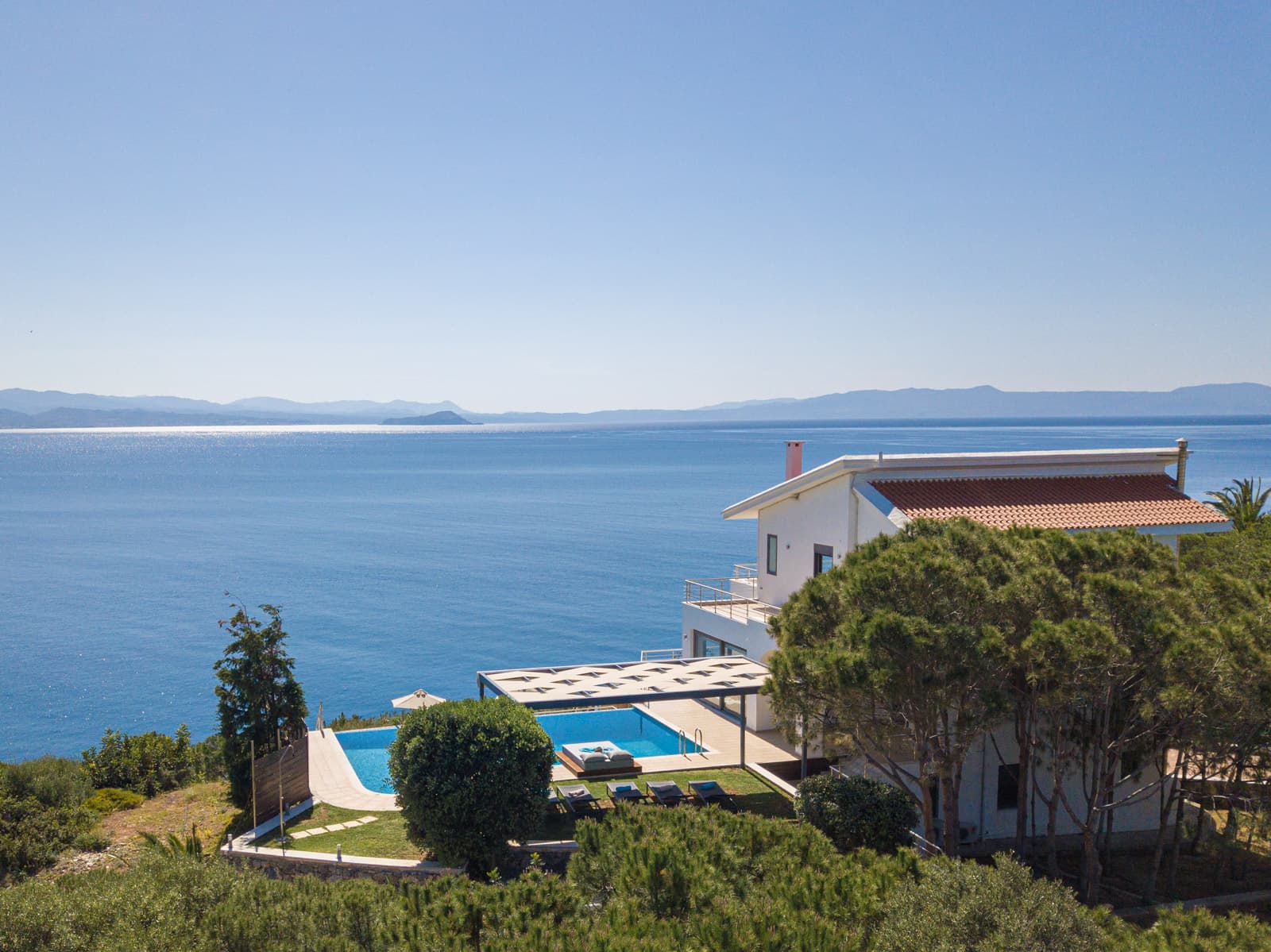 Villa photo 2