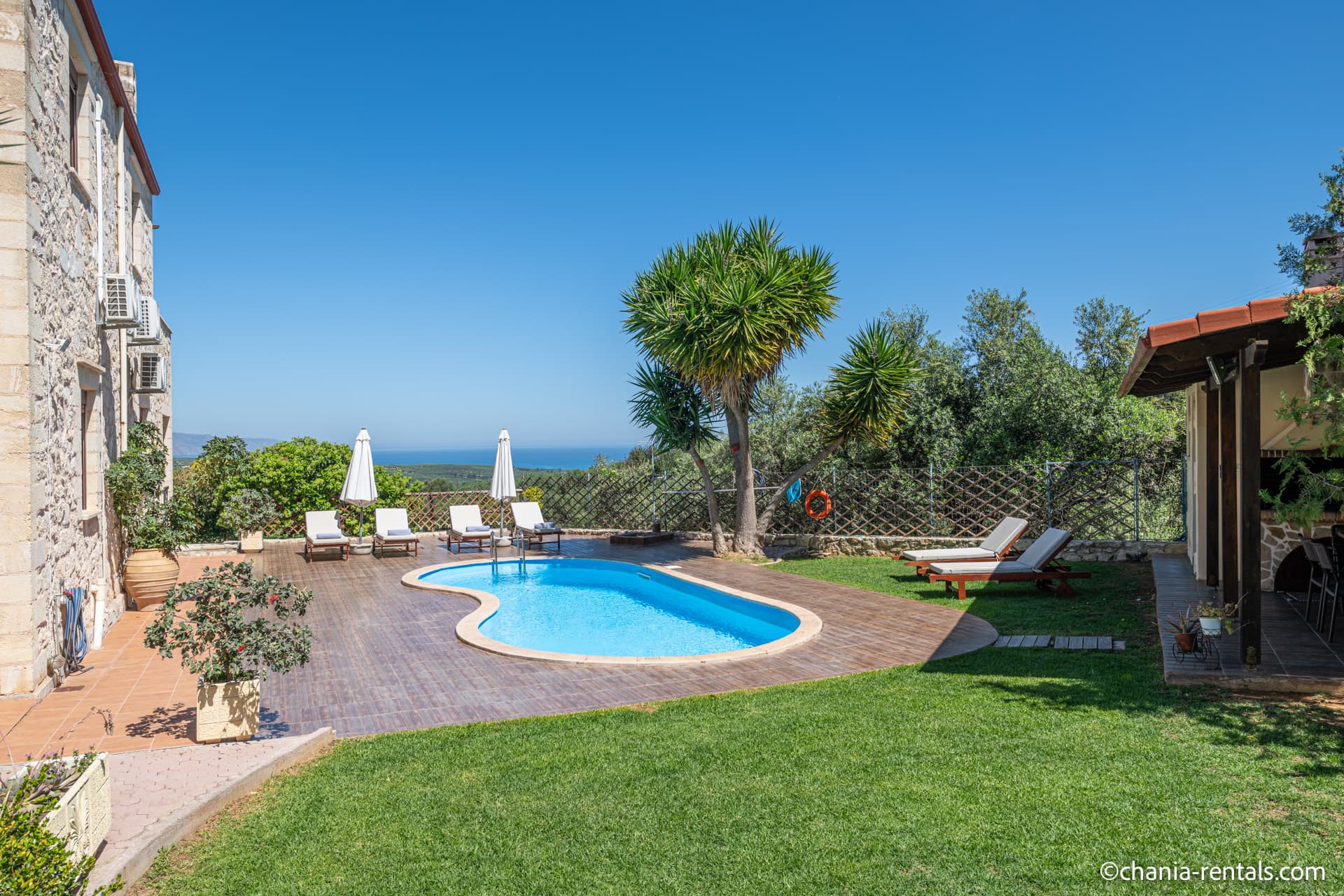 Villa photo 3