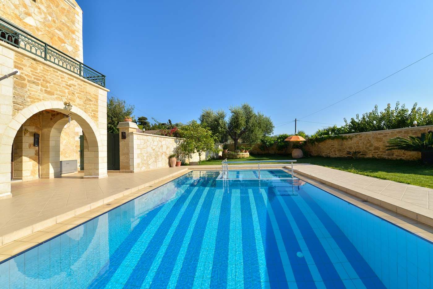 Villa photo 2