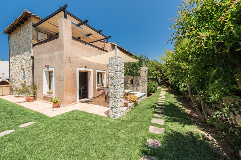 Villa photo 3