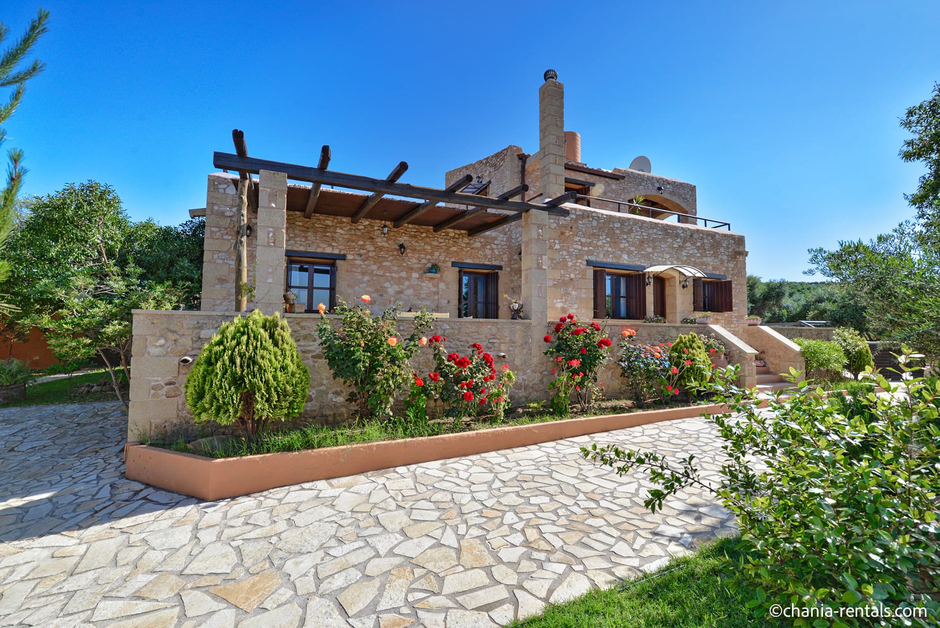 Villa photo 2