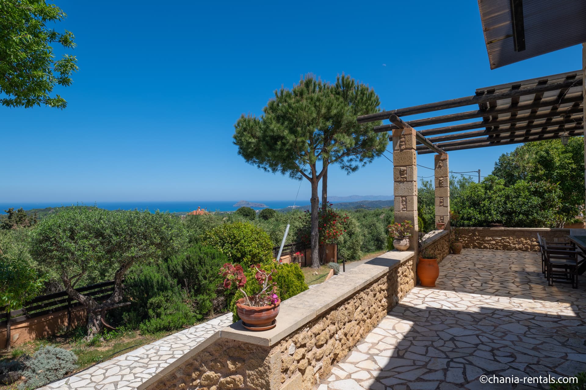 Villa photo 3